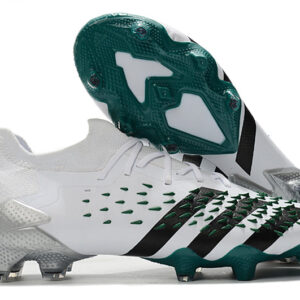 Chuteira Adidas Predator Freak+ Low .1 Campo