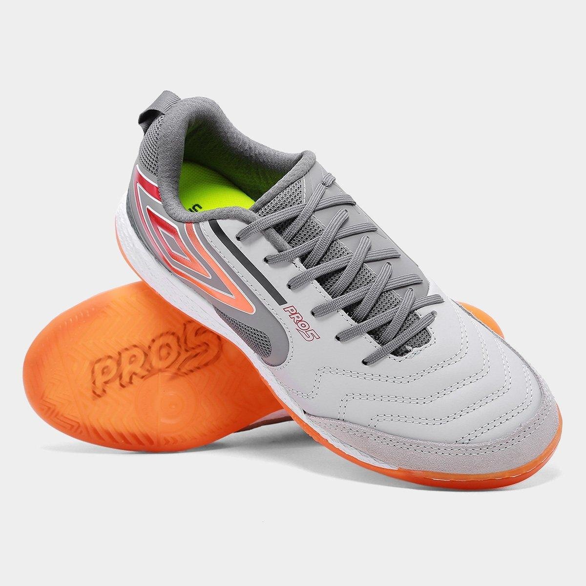 Chuteira Futsal Umbro Pro 5 Bump - Prata+Grafite - Imagem 2