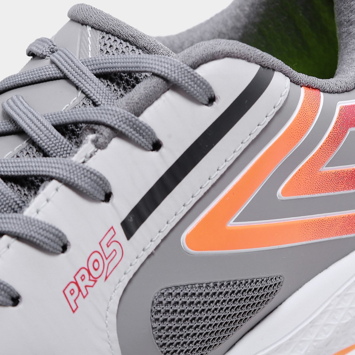 Chuteira Futsal Umbro Pro 5 Bump - Prata+Grafite - Imagem 7